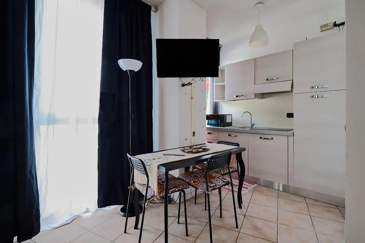 Milan Suite B2-Hosted By Sweetstay Apartment